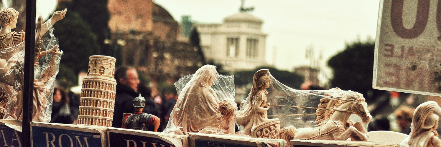 Rome tourist figurines
