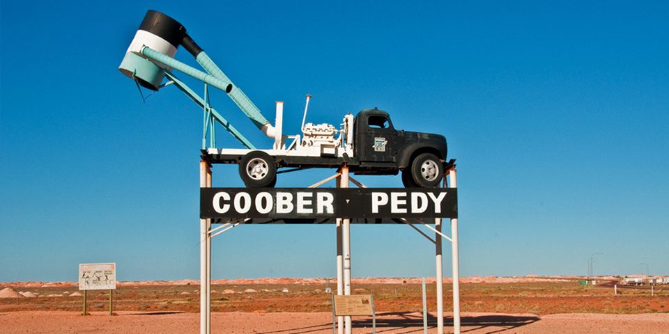  Coober Pedy's road sign