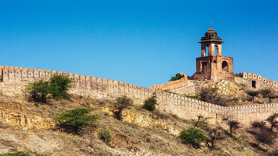 Beautiful Jaigarh Fort, behind the Amber Palace, in Jaipur, India.