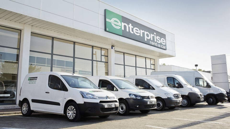 Flåde af varebiler fra Enterprise